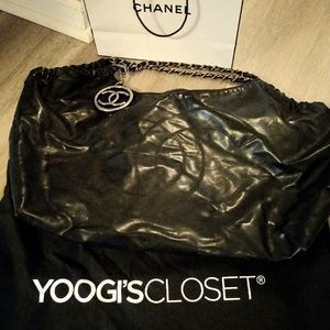 CHANEL Coco Cabas GM. Chain Shoulder Bag. Black Patent Leather.